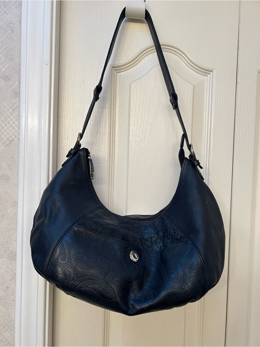 Black Leather Hobo Shoulder Bag - By Soprano